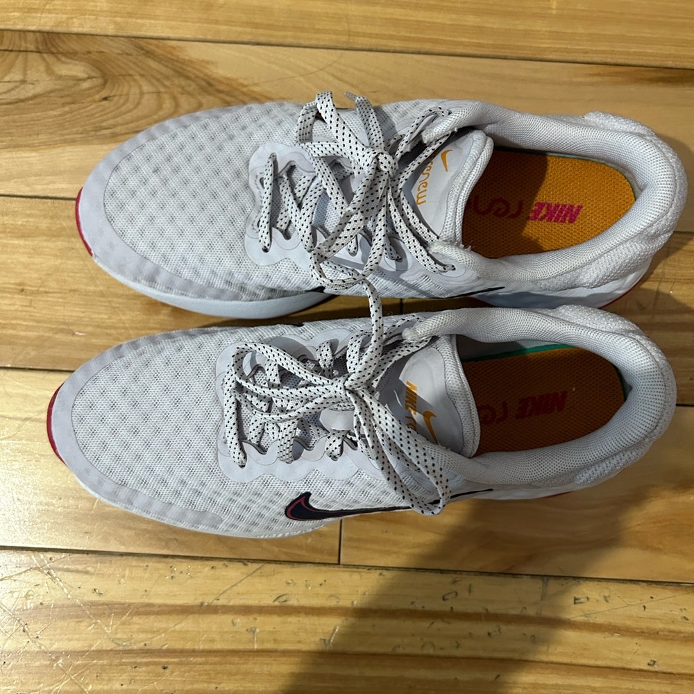 Nike White and Pink Sneakers - Picture 6 of 6